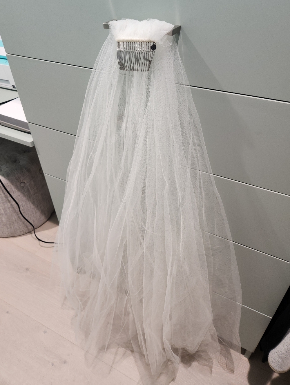 Vera Wang Ivory Wedding Veil - Picture 4 of 6